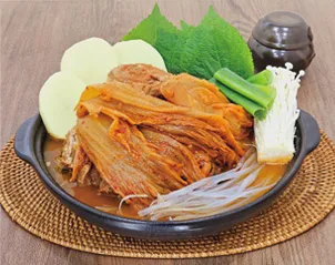 국산묵은지 감자탕 사진